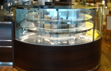circular-pastries-display
